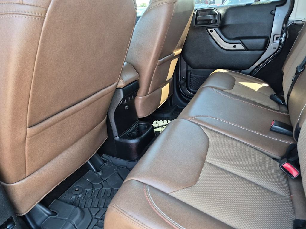 Thumbnail: 2016 Jeep Wrangler - 11