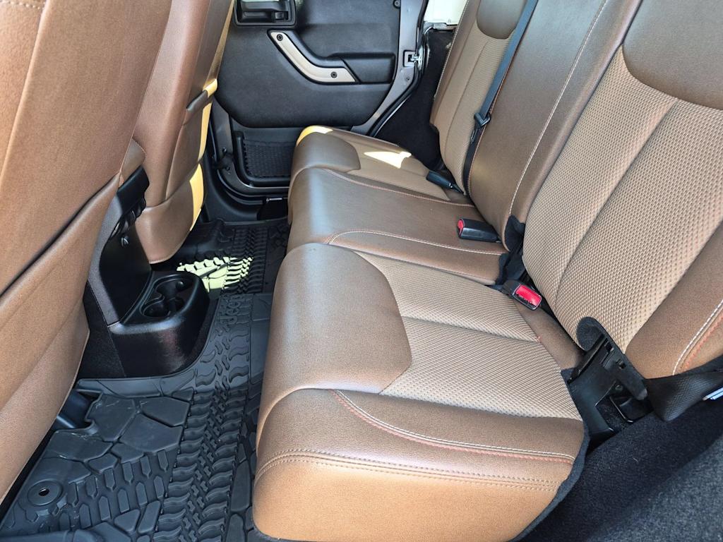 Thumbnail: 2016 Jeep Wrangler - 24