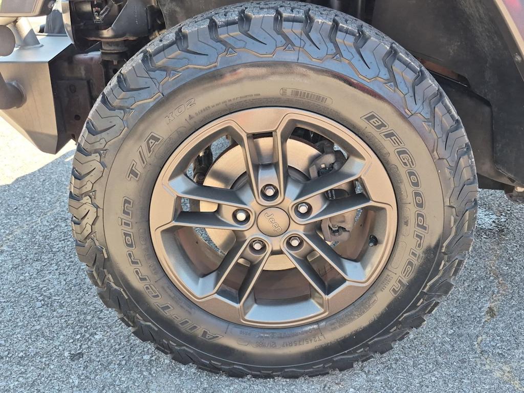 Thumbnail: 2016 Jeep Wrangler - 8