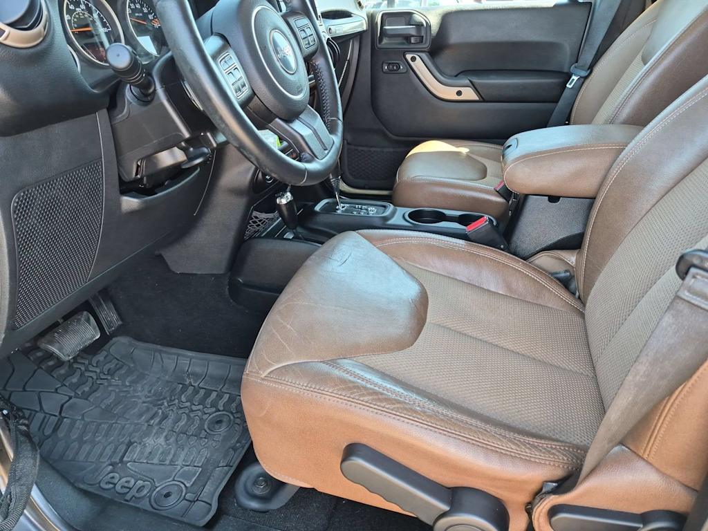 Thumbnail: 2016 Jeep Wrangler - 9
