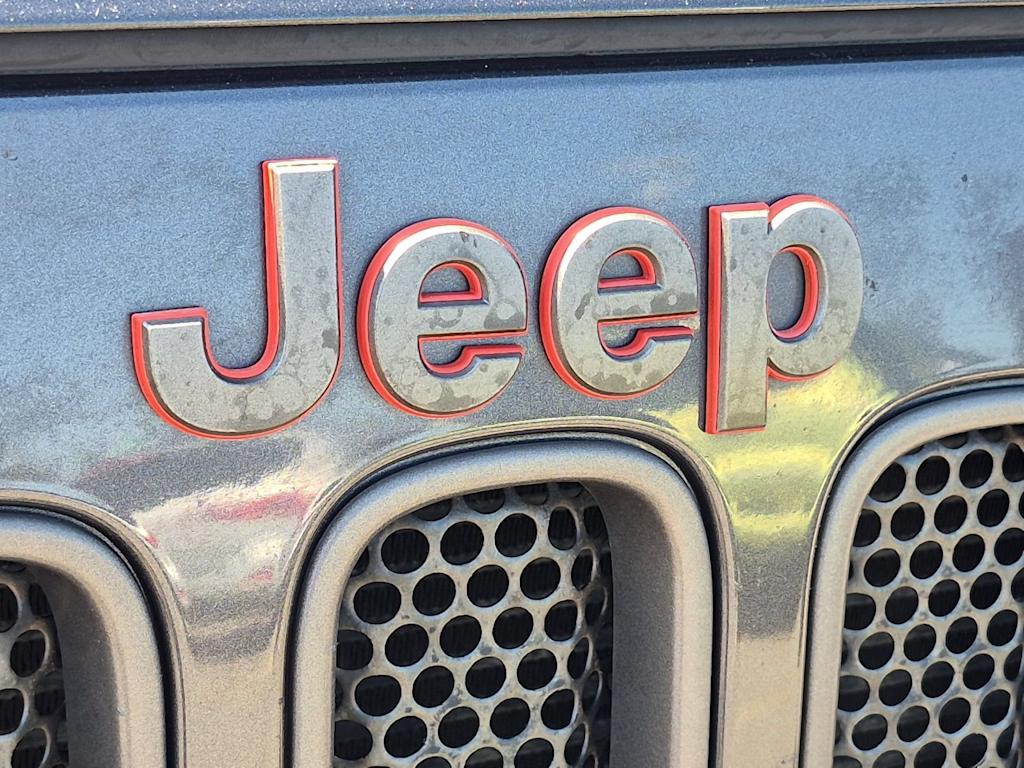 Thumbnail: 2016 Jeep Wrangler - 22