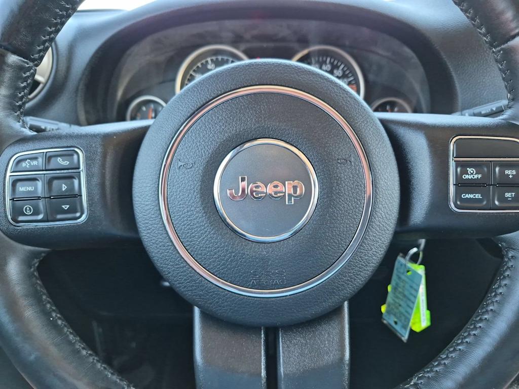 Thumbnail: 2016 Jeep Wrangler - 27