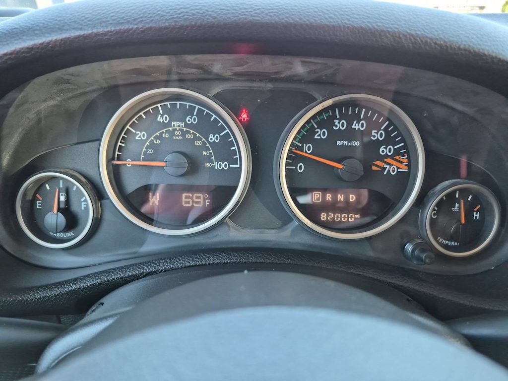 Thumbnail: 2016 Jeep Wrangler - 14