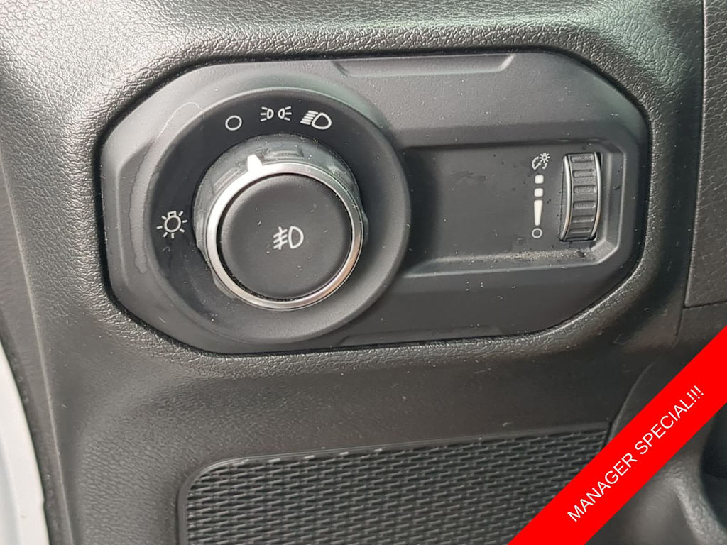 Thumbnail: 2023 Jeep Wrangler - 33