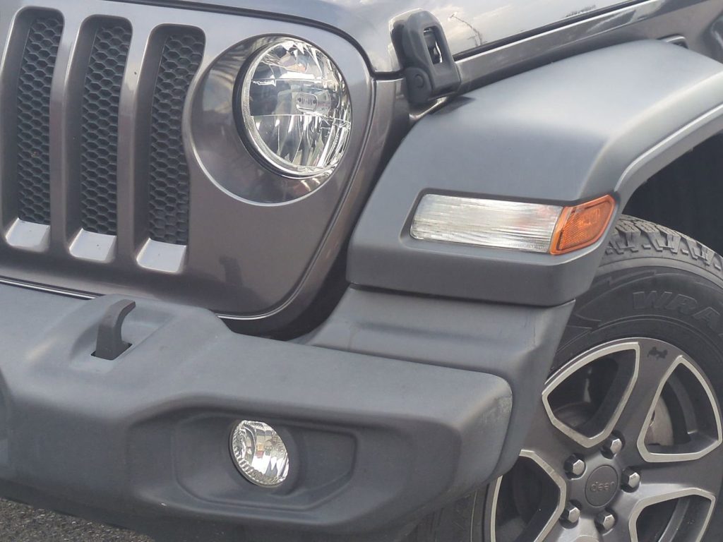 Thumbnail: 2018 Jeep Wrangler - 24