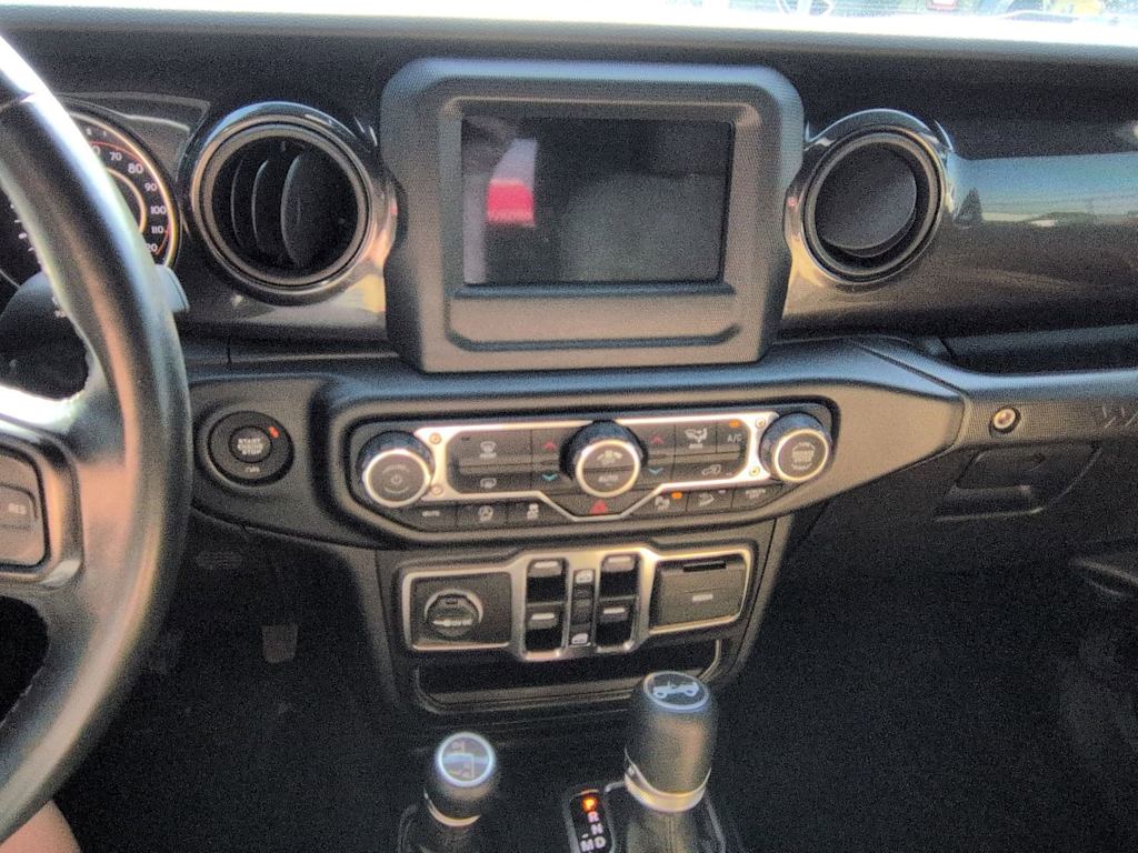 Thumbnail: 2020 Jeep Wrangler - 30
