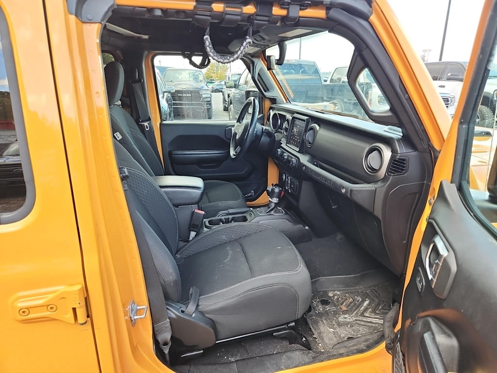Thumbnail: 2021 Jeep Wrangler - 21