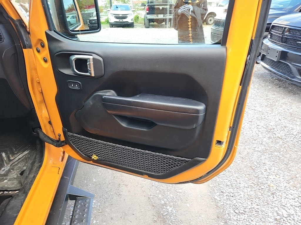 Thumbnail: 2021 Jeep Wrangler - 22