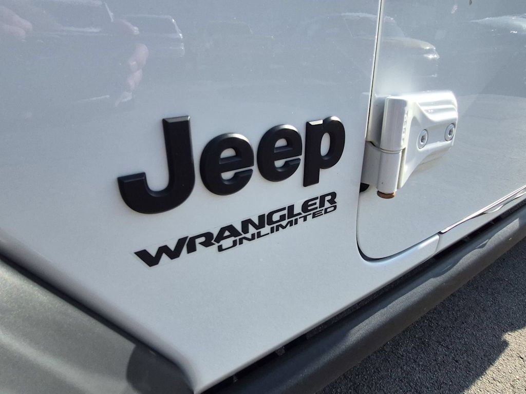 Thumbnail: 2021 Jeep Wrangler - 7