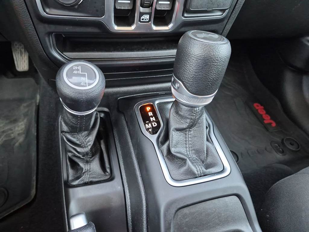 Thumbnail: 2021 Jeep Wrangler - 15
