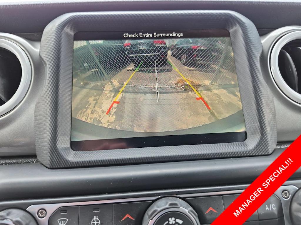 Thumbnail: 2019 Jeep Wrangler - 21