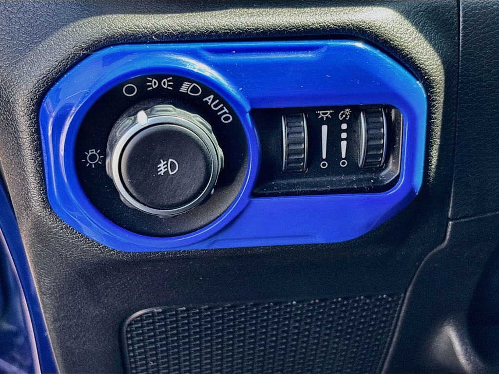 Thumbnail: 2019 Jeep Wrangler - 23