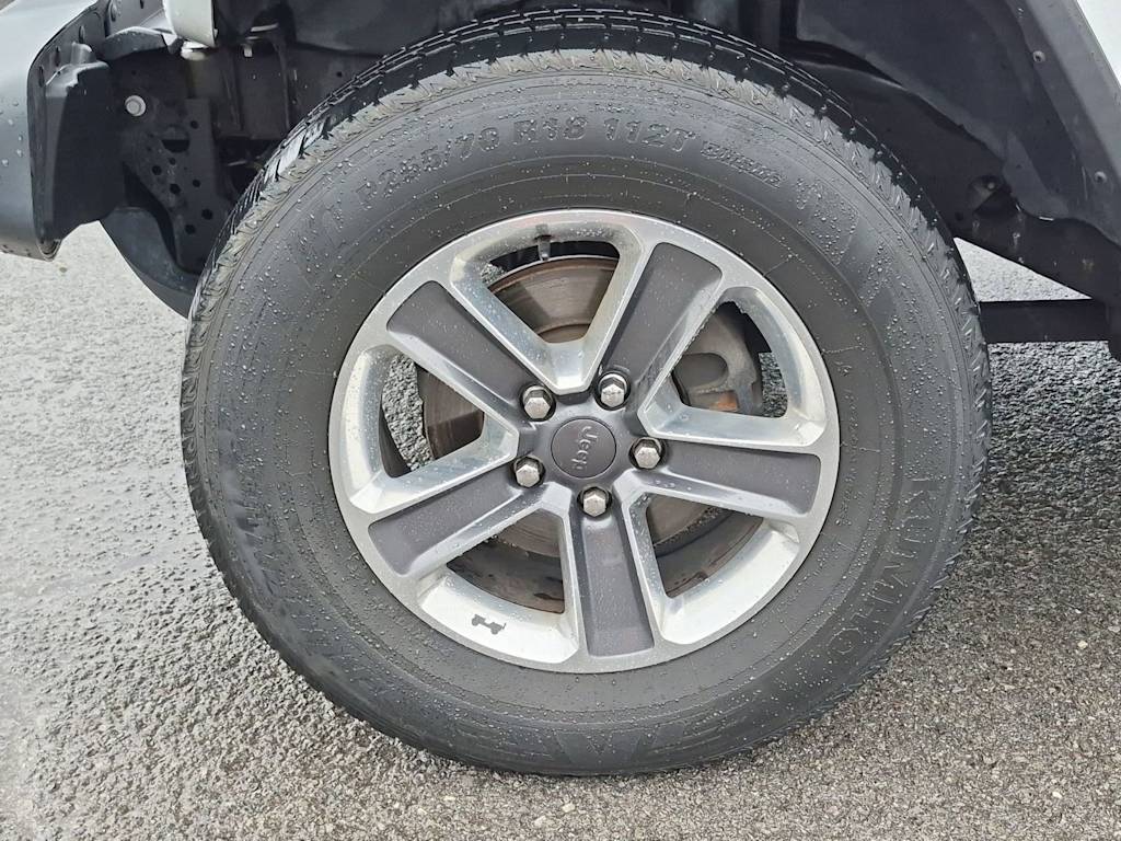Thumbnail: 2021 Jeep Wrangler - 7