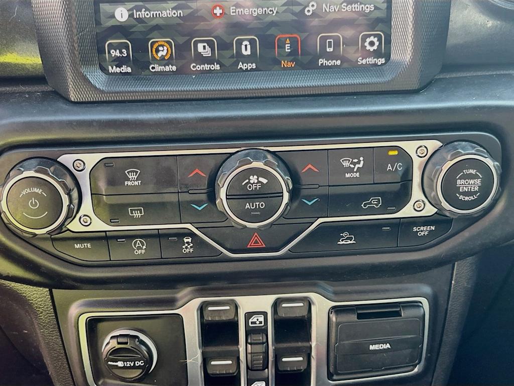 Thumbnail: 2021 Jeep Wrangler - 26