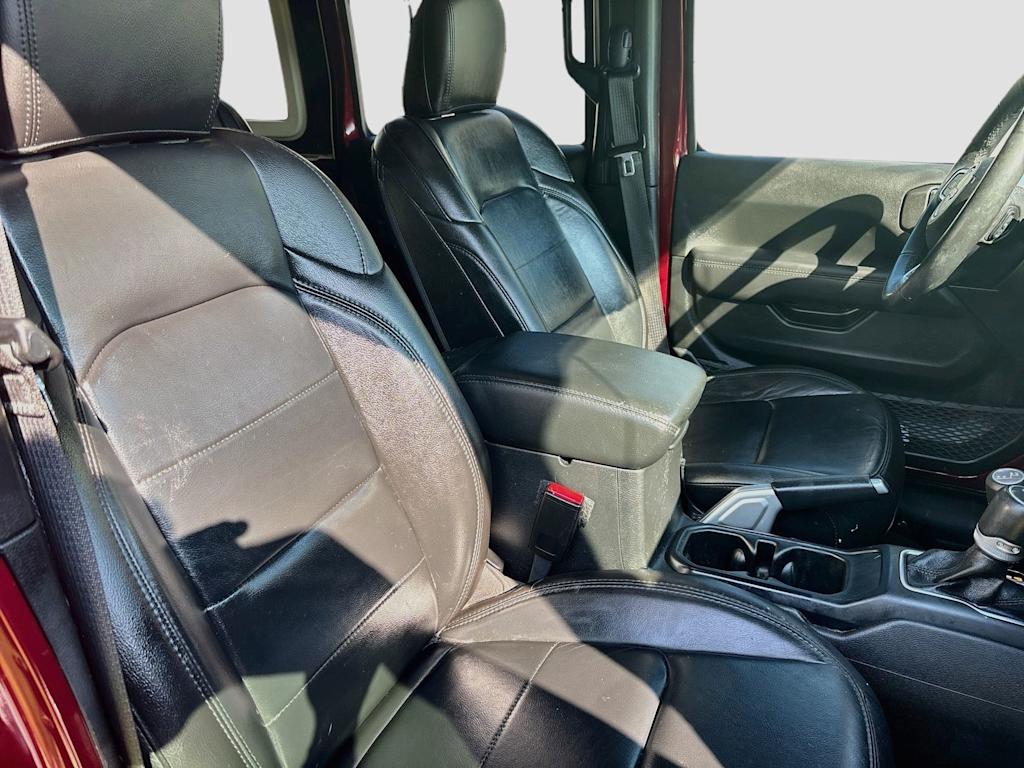 Thumbnail: 2021 Jeep Wrangler - 31