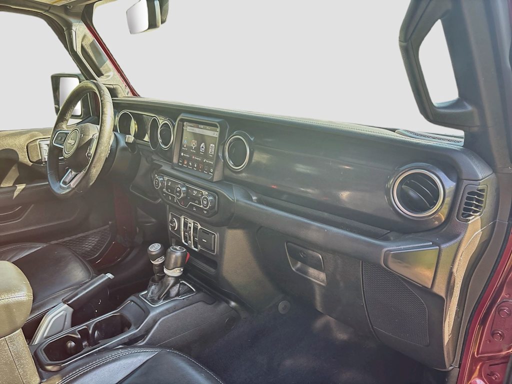 Thumbnail: 2021 Jeep Wrangler - 32