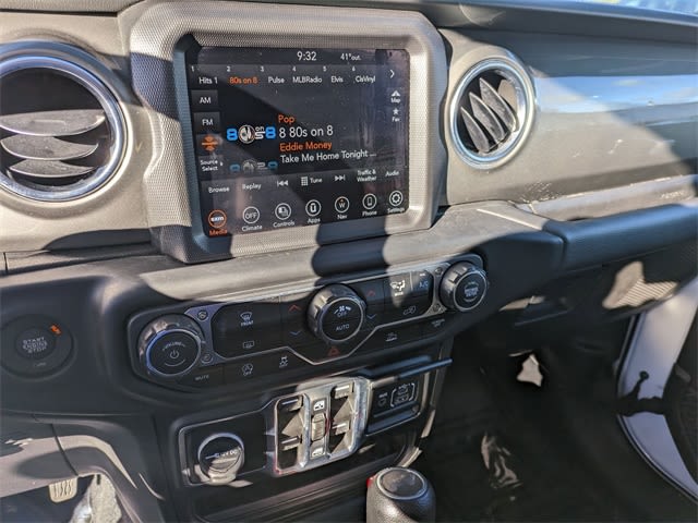 2023 Jeep Wrangler Unlimited Sahara 15