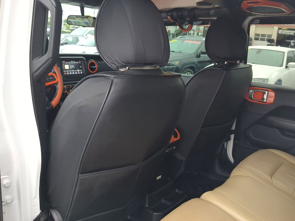 Thumbnail: 2019 Jeep Wrangler - 11