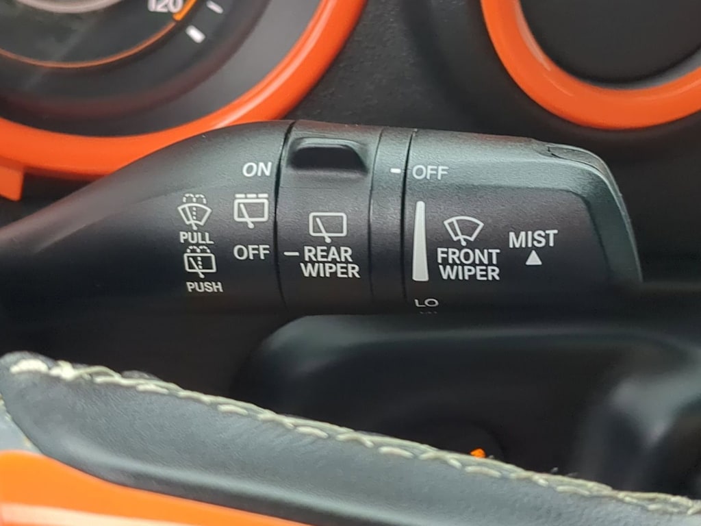 Thumbnail: 2019 Jeep Wrangler - 14