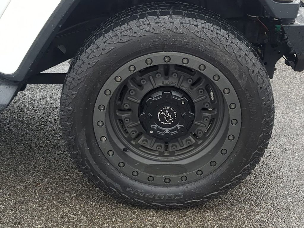 Thumbnail: 2019 Jeep Wrangler - 26