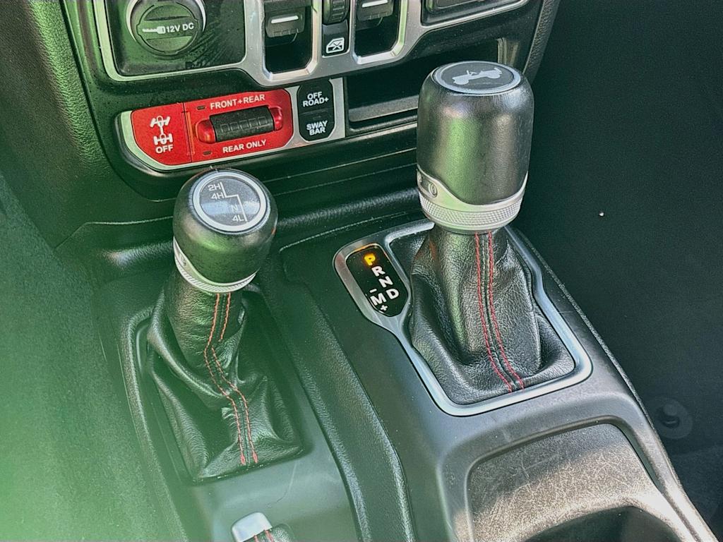 Thumbnail: 2022 Jeep Wrangler - 16
