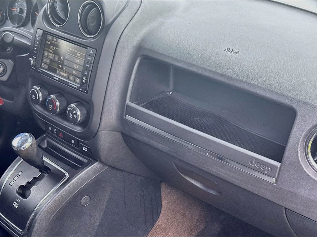 Thumbnail: 2014 Jeep Patriot - 29