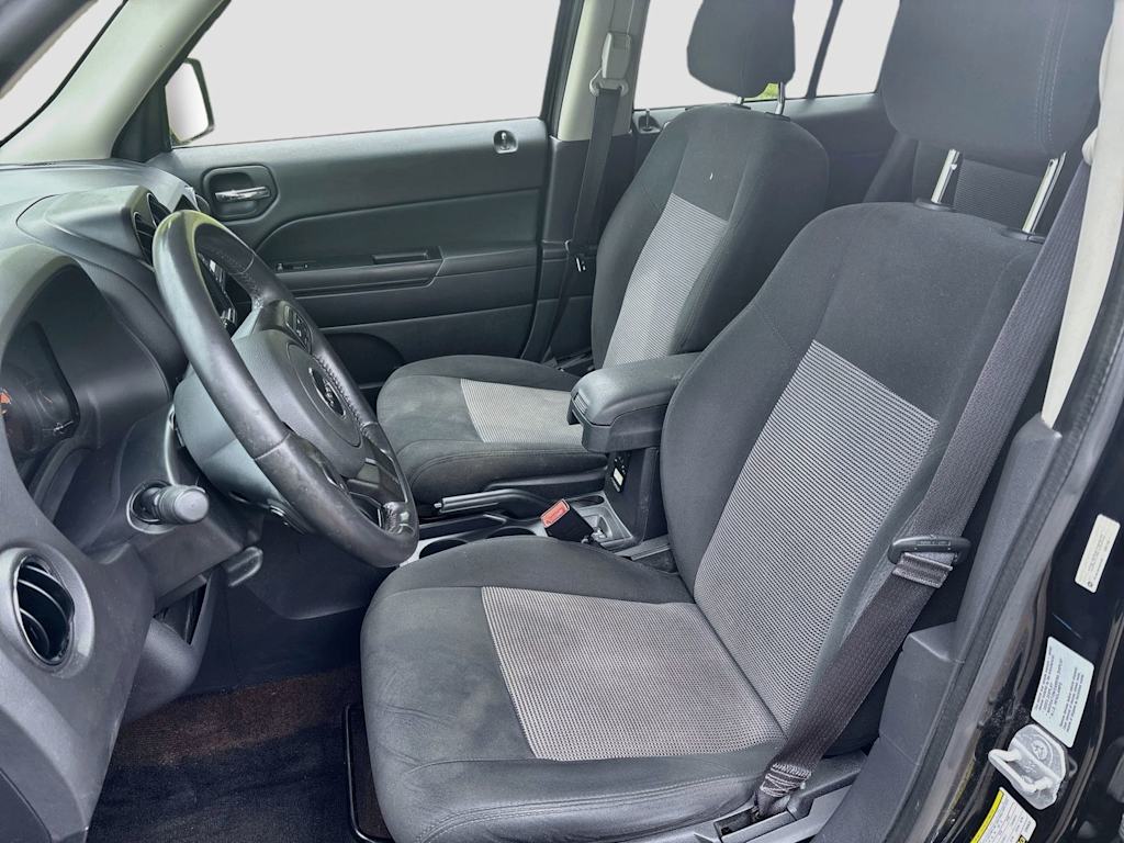 Thumbnail: 2014 Jeep Patriot - 11