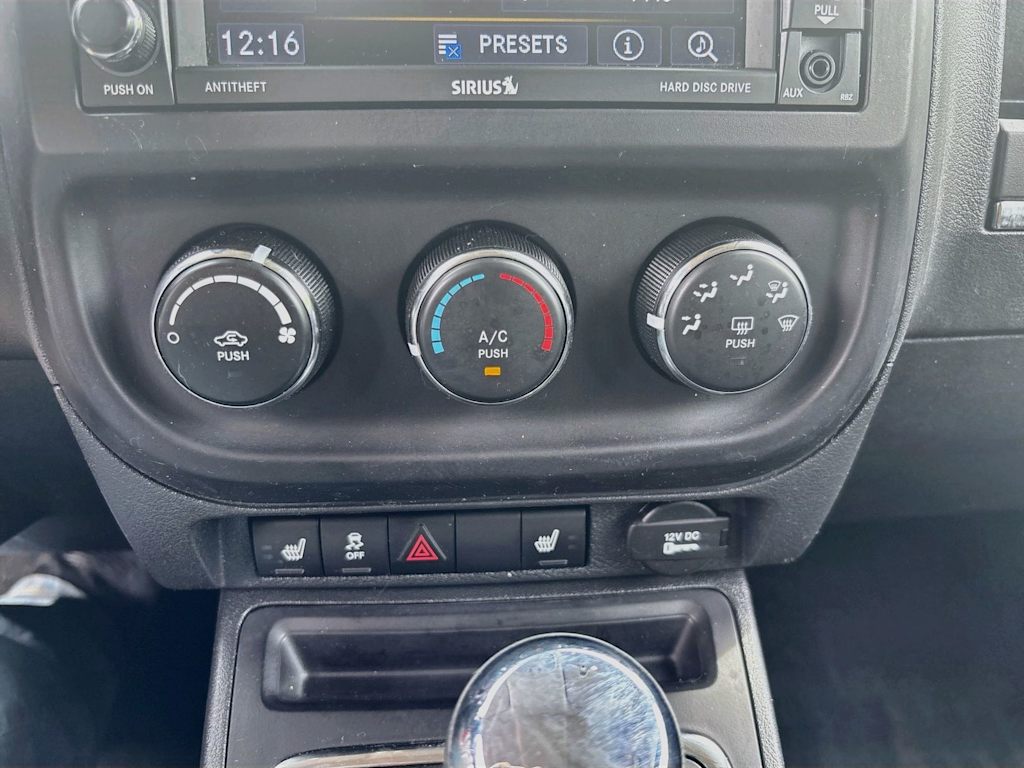 Thumbnail: 2014 Jeep Patriot - 23