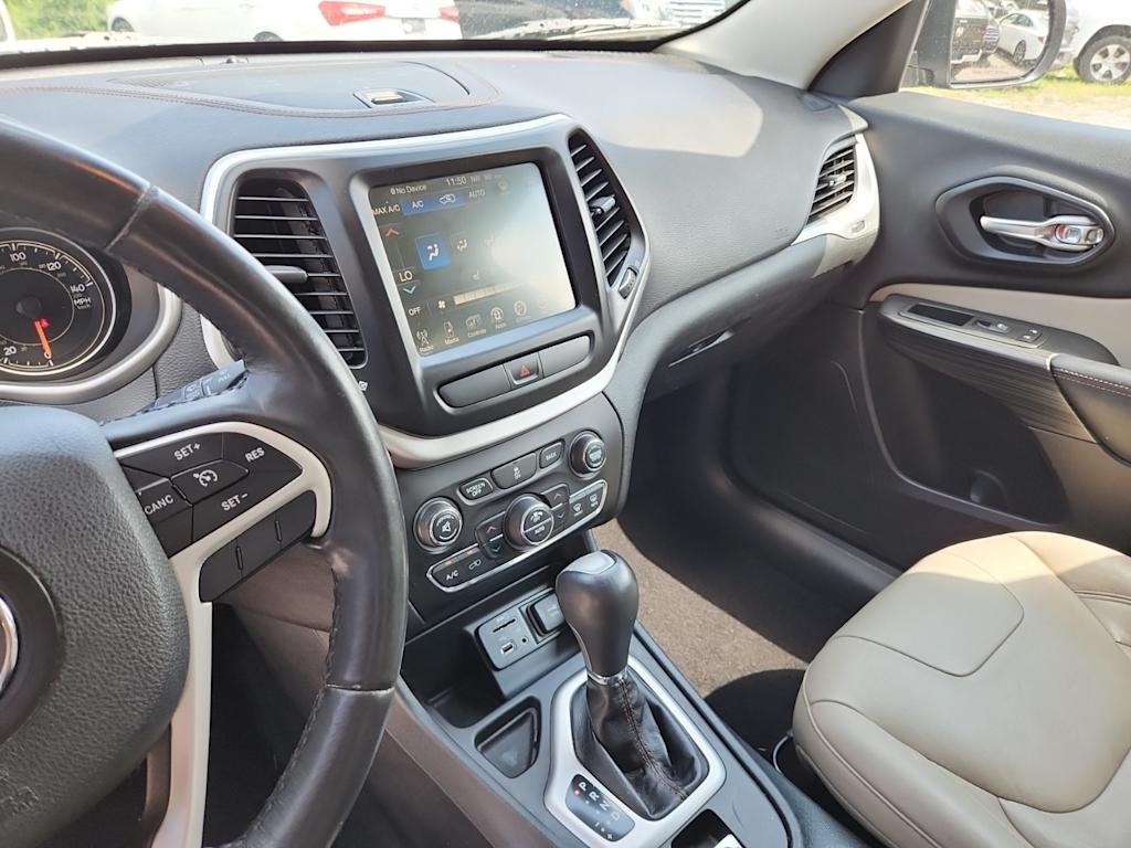 Thumbnail: 2016 Jeep Cherokee - 2