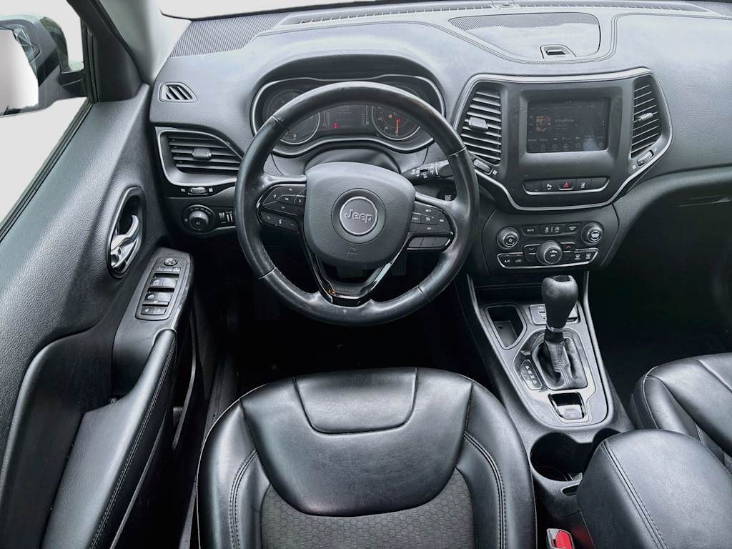 Thumbnail: 2021 Jeep Cherokee - 13