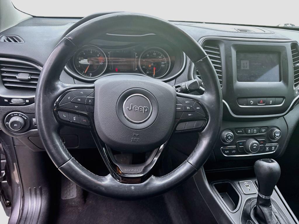 Thumbnail: 2021 Jeep Cherokee - 9