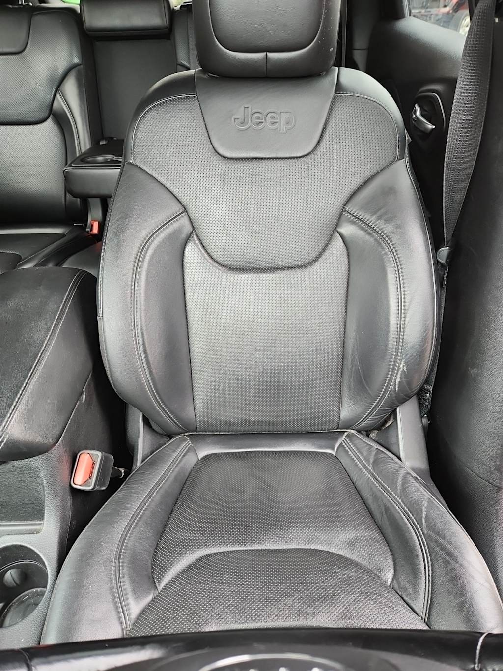 Thumbnail: 2021 Jeep Cherokee - 9