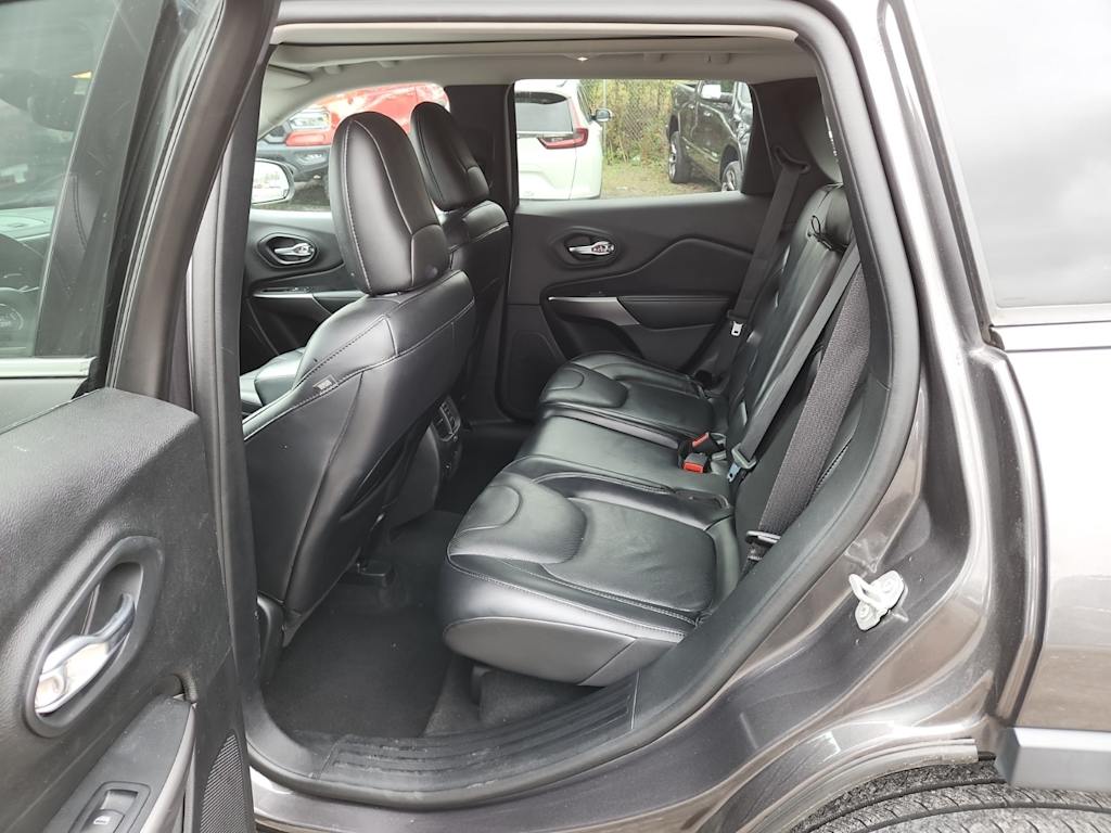 Thumbnail: 2021 Jeep Cherokee - 26