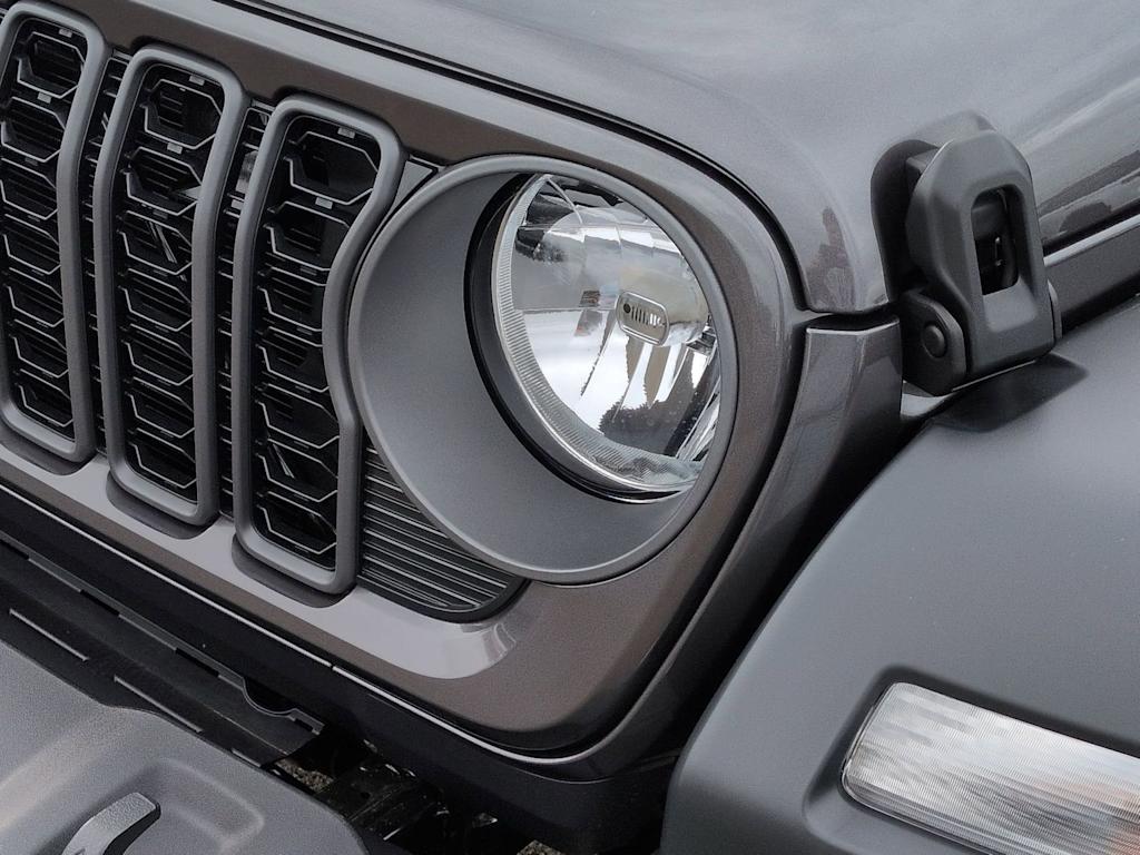 Thumbnail: 2026 Jeep Wrangler - 9