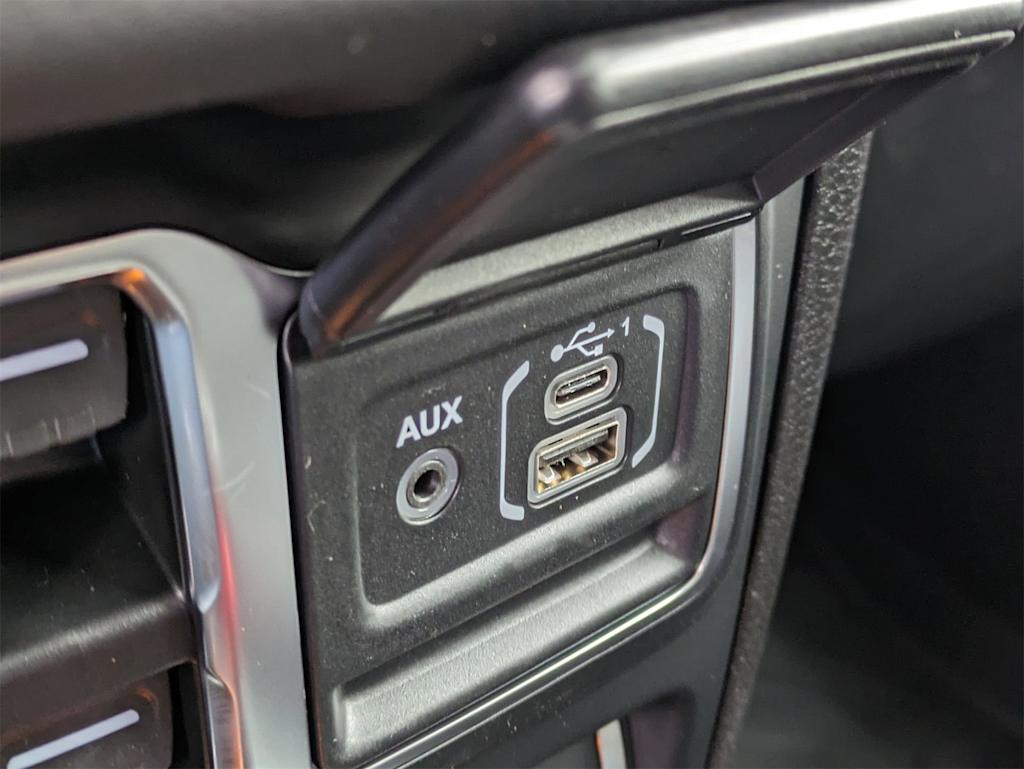 Thumbnail: 2025 Jeep Wrangler - 35