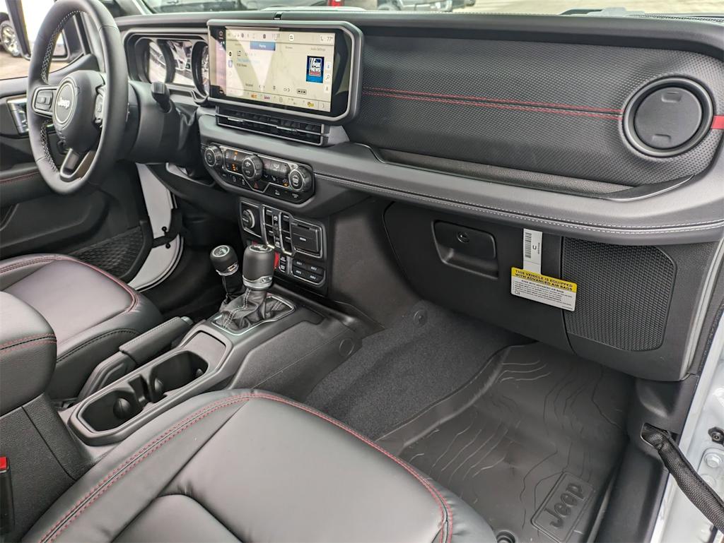 Thumbnail: 2025 Jeep Wrangler - 14