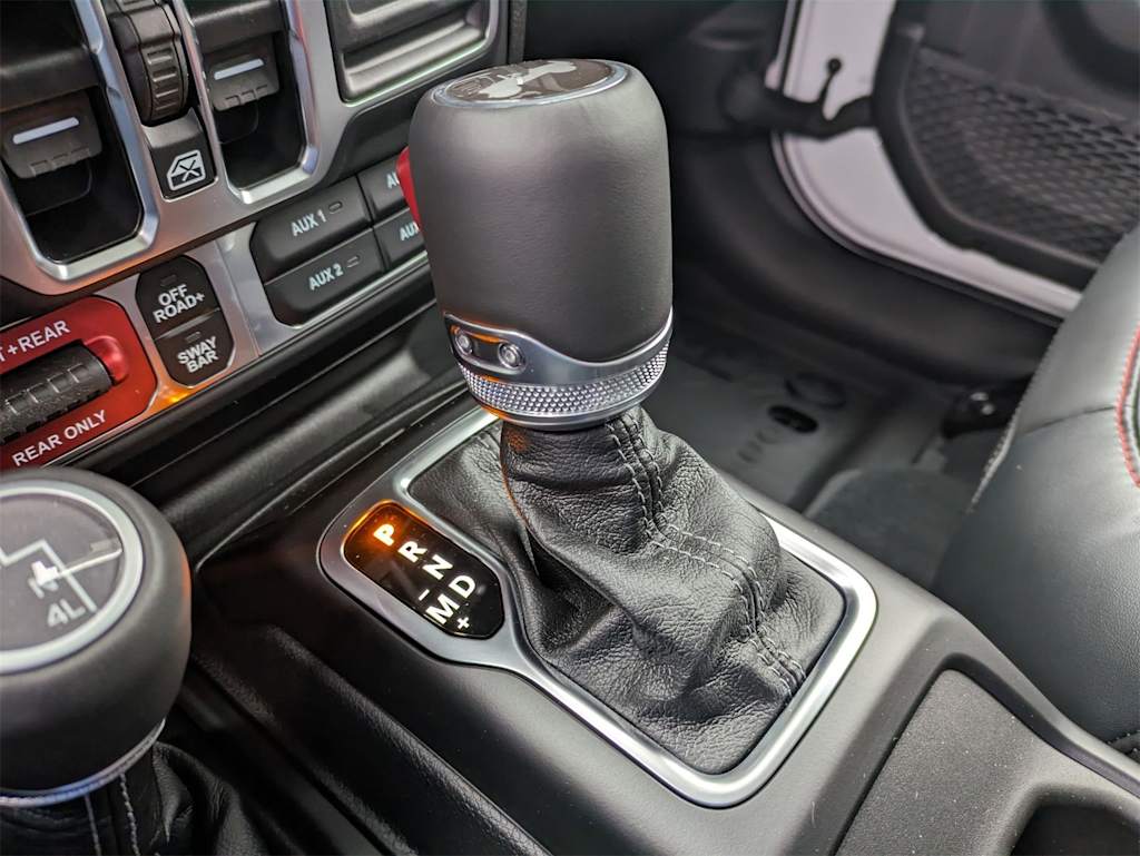 Thumbnail: 2025 Jeep Wrangler - 16