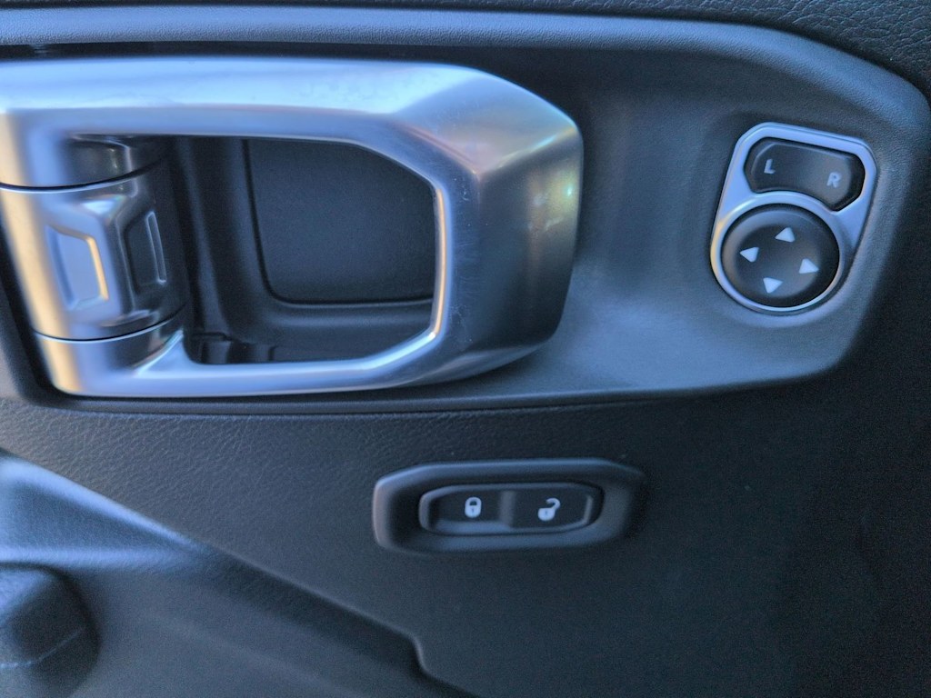 Thumbnail: 2026 Jeep Wrangler - 23