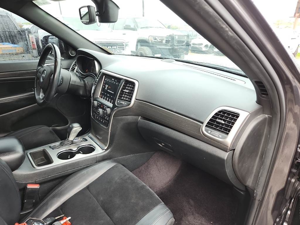 Thumbnail: 2018 Jeep Grand Cherokee - 12