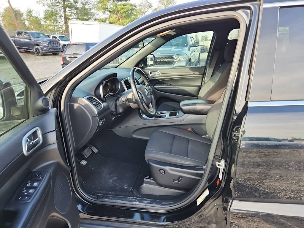 Thumbnail: 2020 Jeep Grand Cherokee - 19