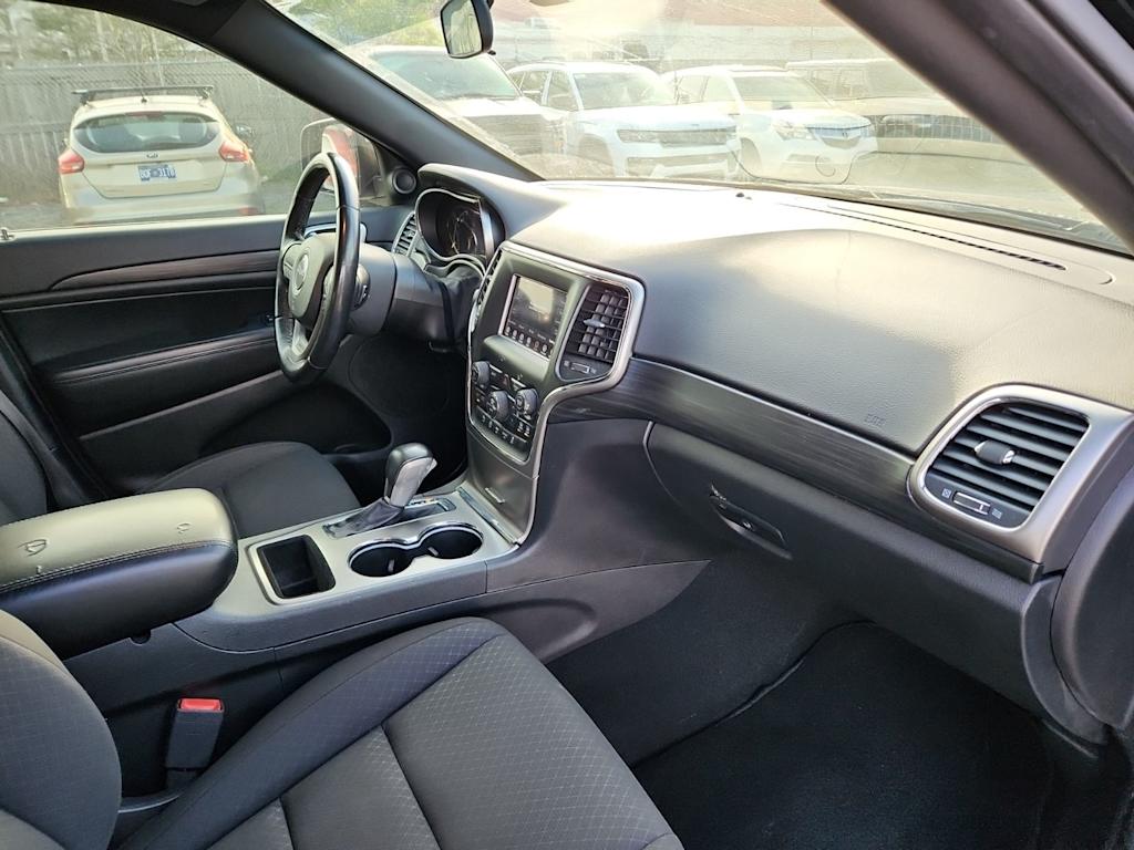 Thumbnail: 2020 Jeep Grand Cherokee - 12