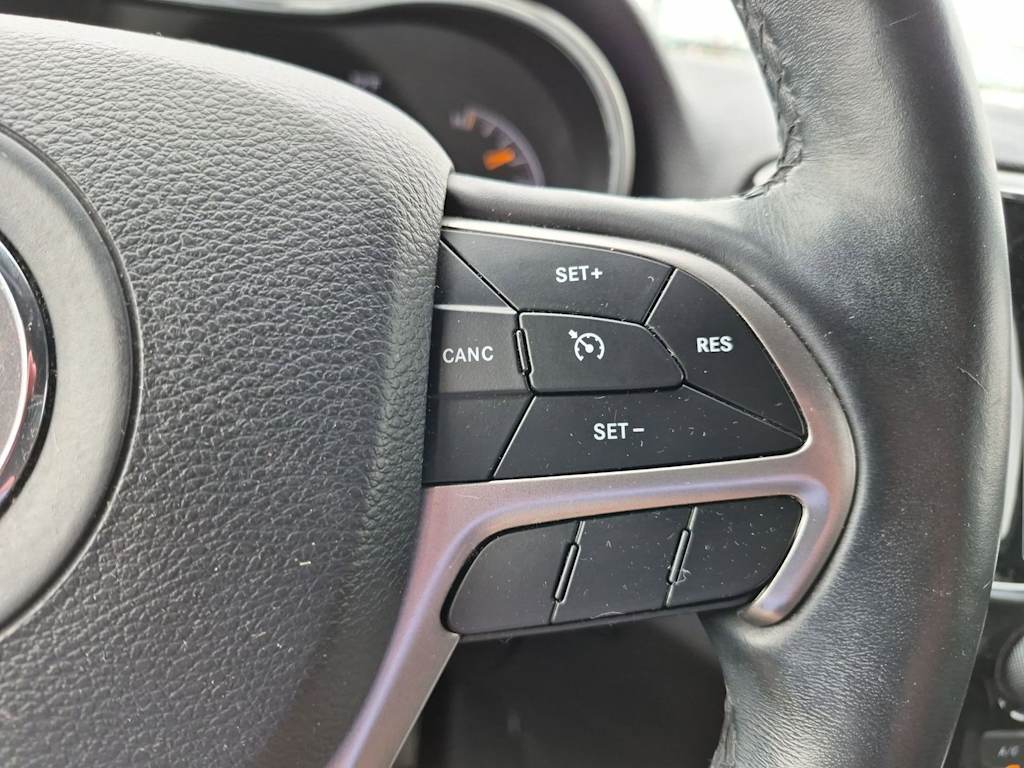Thumbnail: 2019 Jeep Grand Cherokee - 32