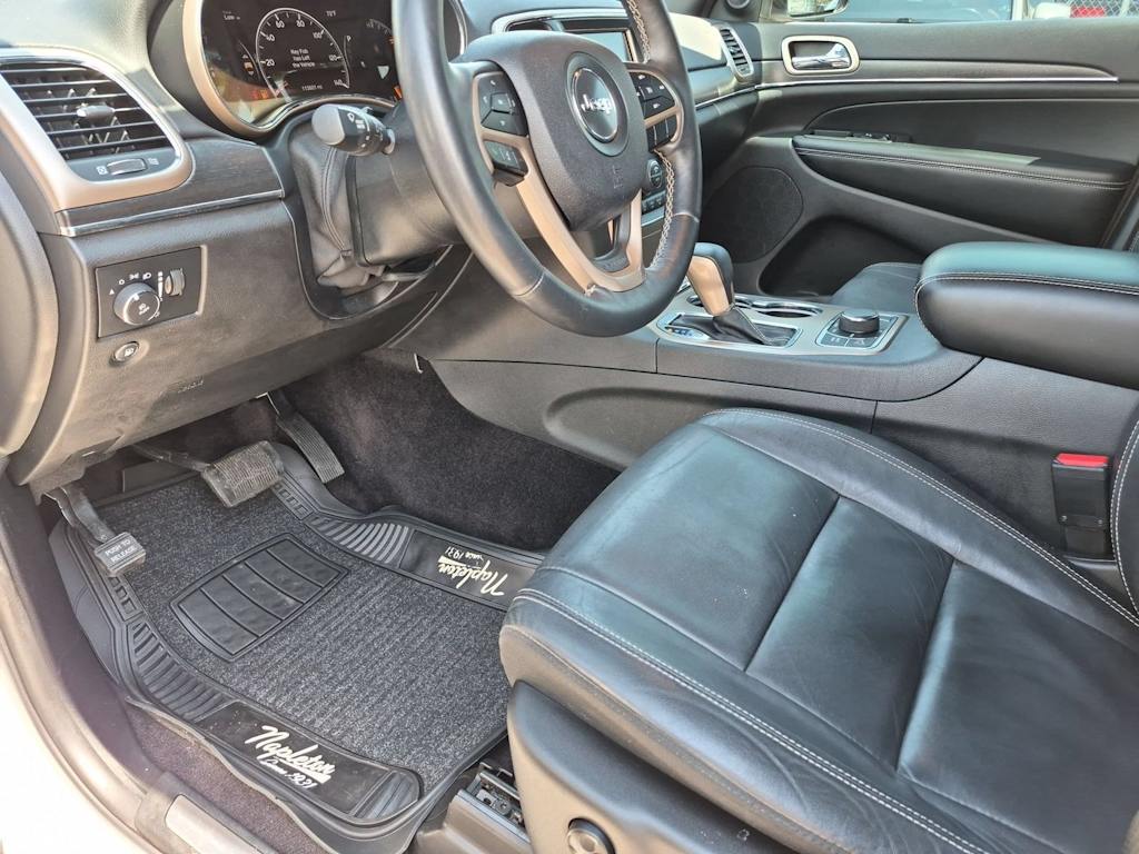 Thumbnail: 2017 Jeep Grand Cherokee - 10