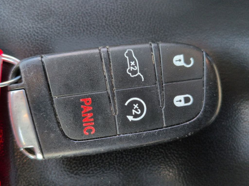 Thumbnail: 2019 Jeep Grand Cherokee - 15