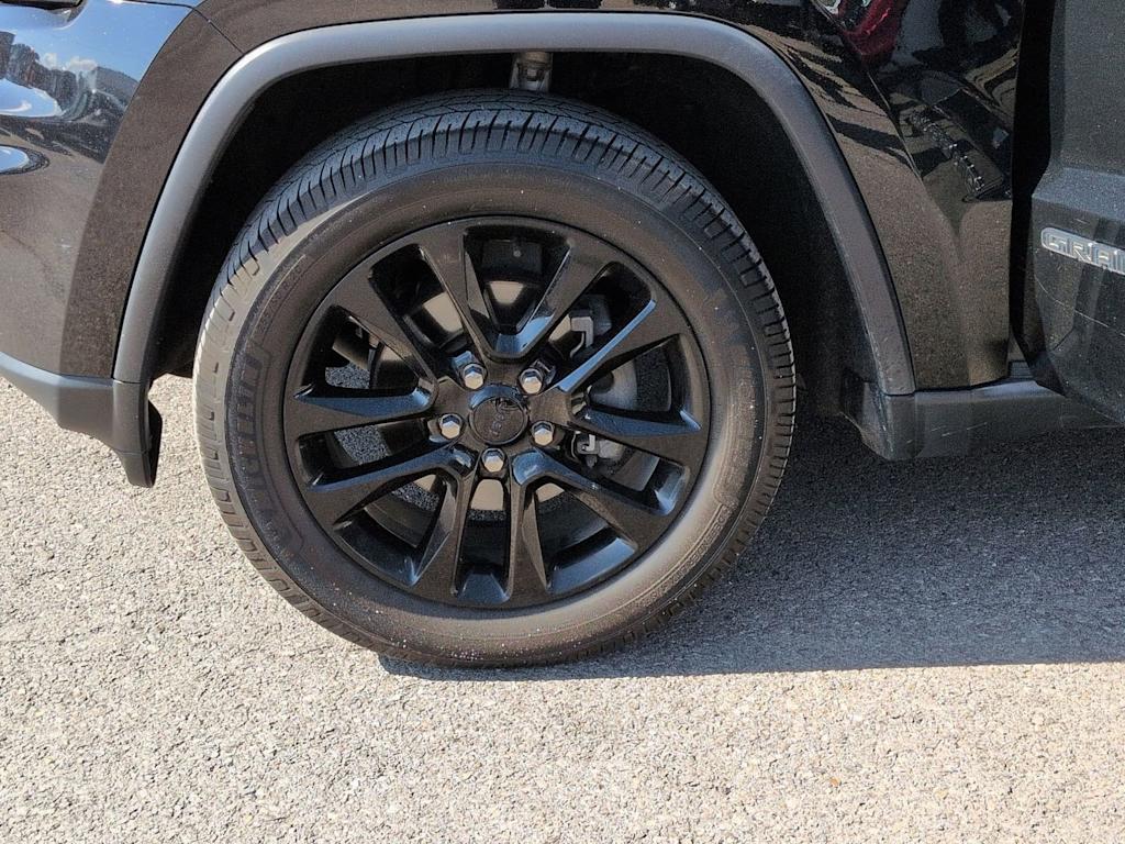 Thumbnail: 2019 Jeep Grand Cherokee - 7