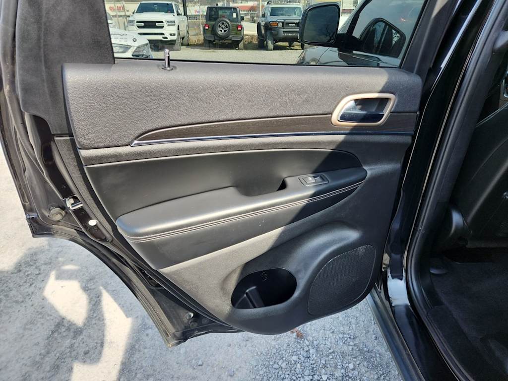 Thumbnail: 2017 Jeep Grand Cherokee - 27