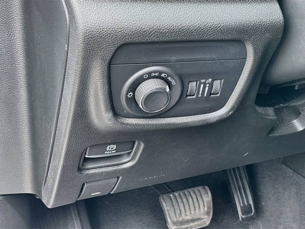 Thumbnail: 2024 Jeep Grand Cherokee - 22