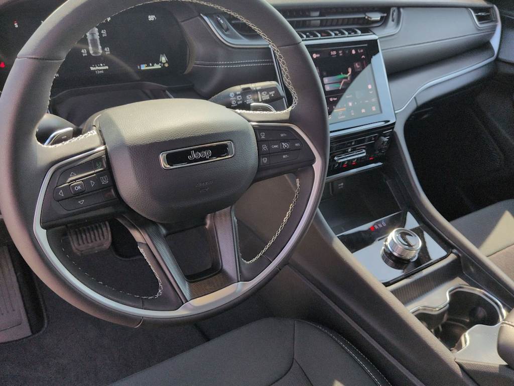 Thumbnail: 2026 Jeep Grand Cherokee - 2
