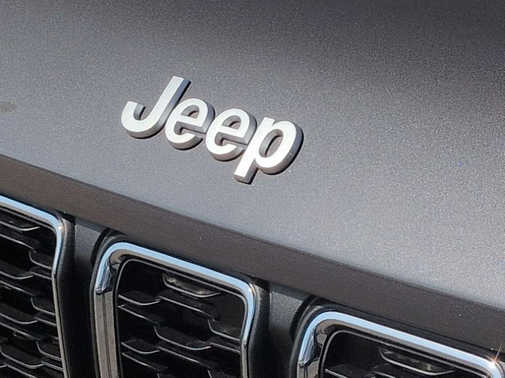 Thumbnail: 2026 Jeep Grand Cherokee - 6