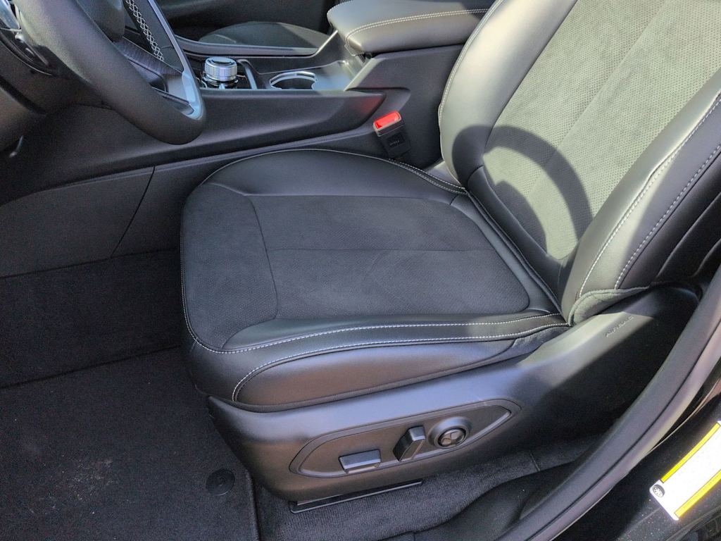 Thumbnail: 2026 Jeep Grand Cherokee - 21